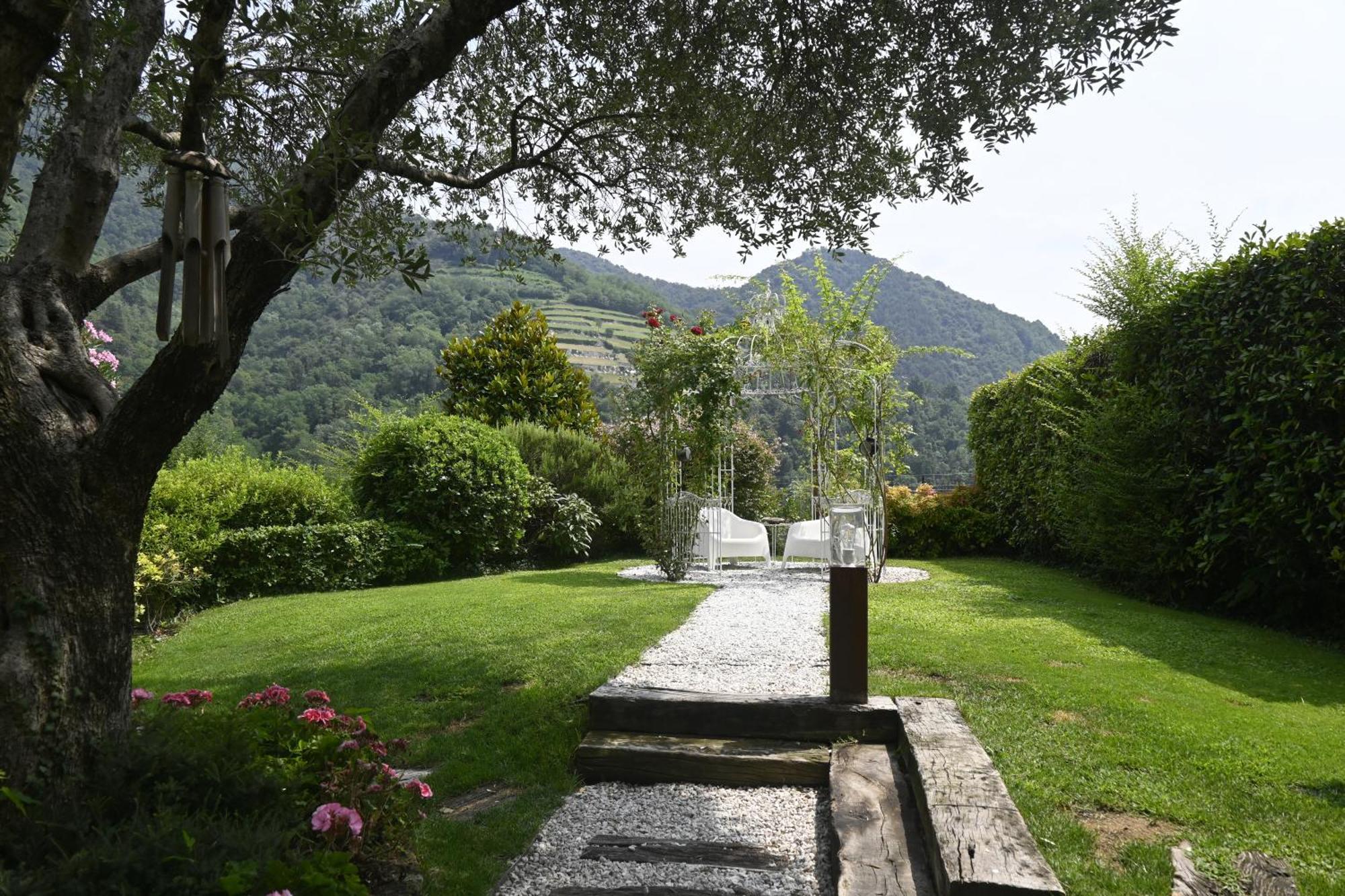 Adrara San Rocco Bed And Breakfast Casa Del Nonno المظهر الخارجي الصورة