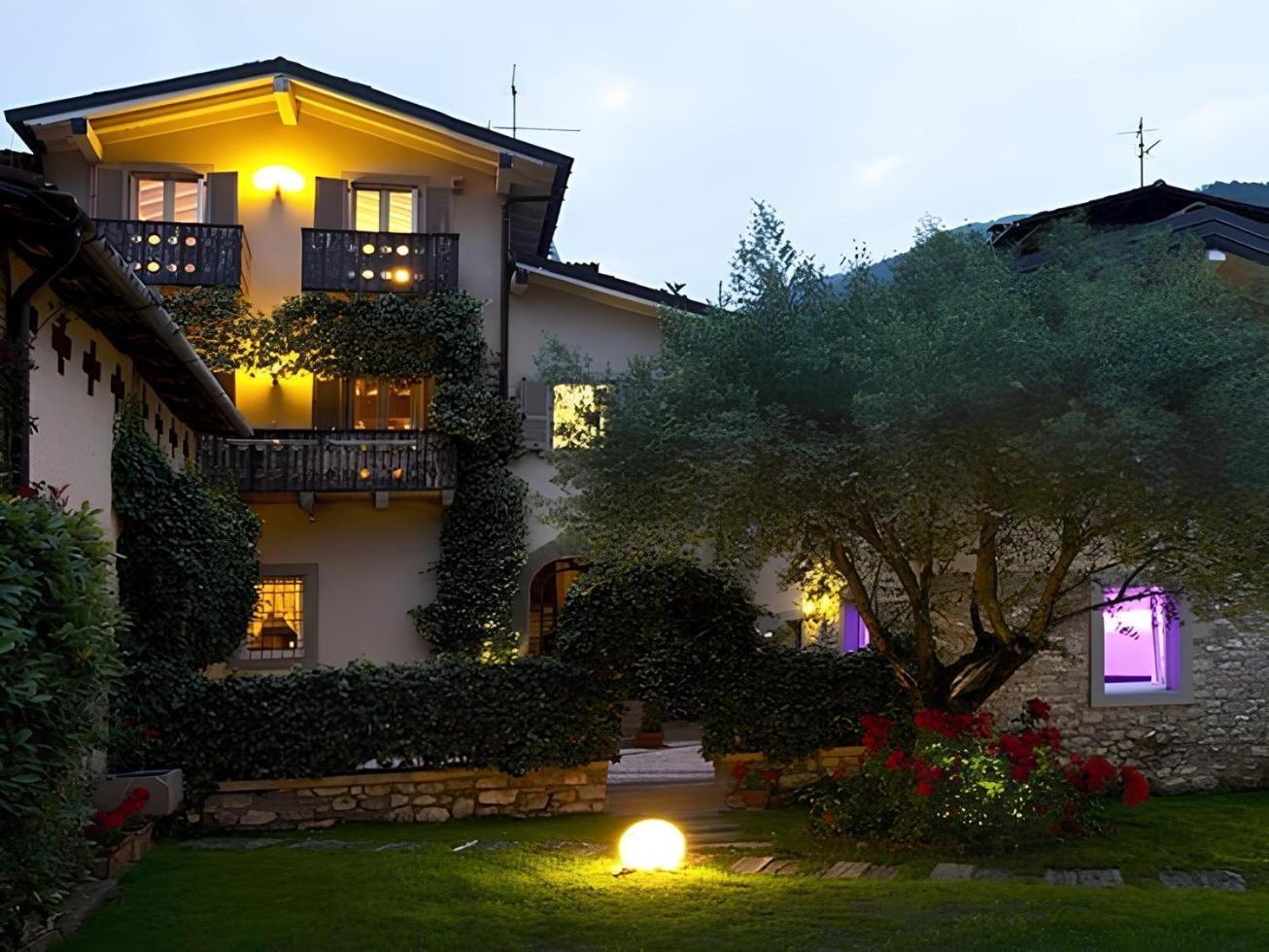 Adrara San Rocco Bed And Breakfast Casa Del Nonno المظهر الخارجي الصورة