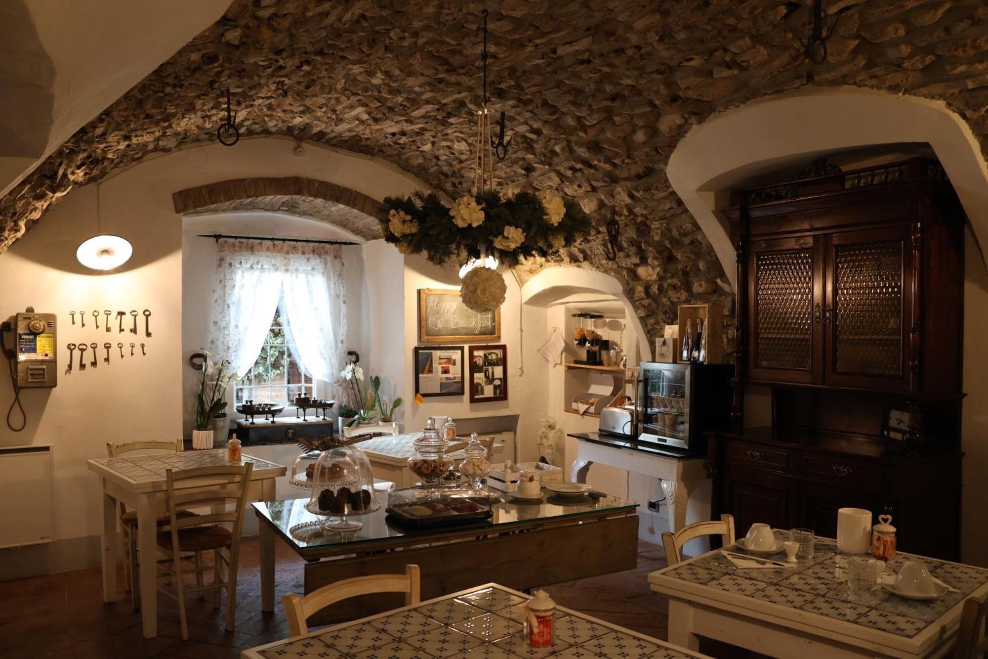 Adrara San Rocco Bed And Breakfast Casa Del Nonno المظهر الخارجي الصورة
